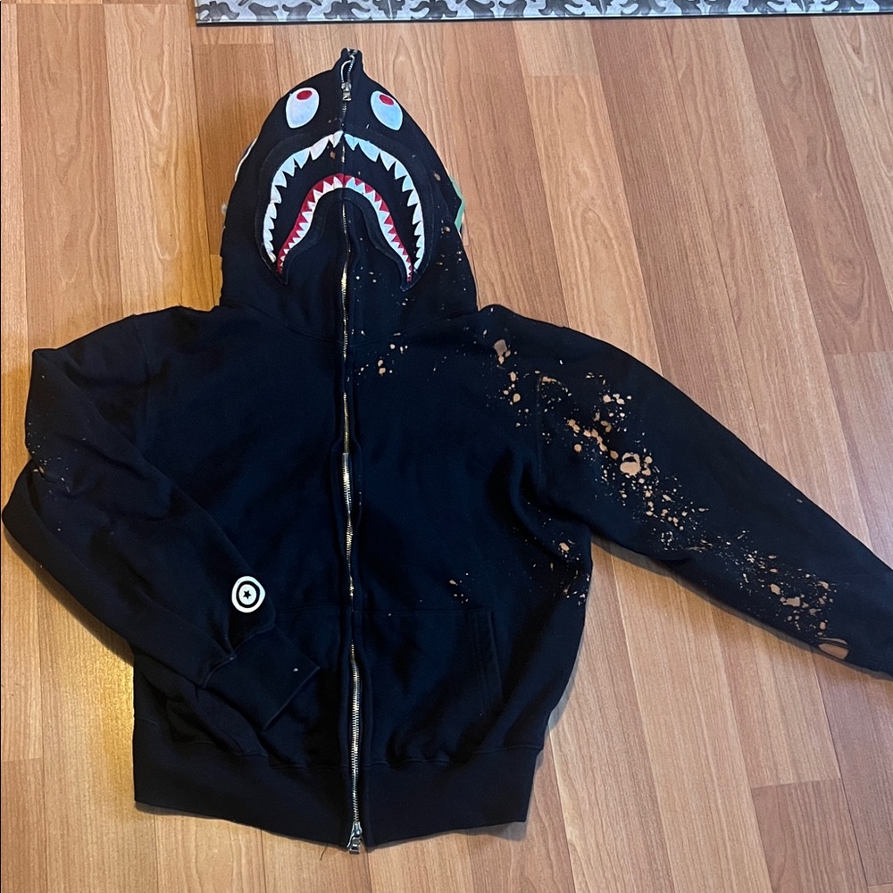 Youth /men Black Shark Hoodie size small